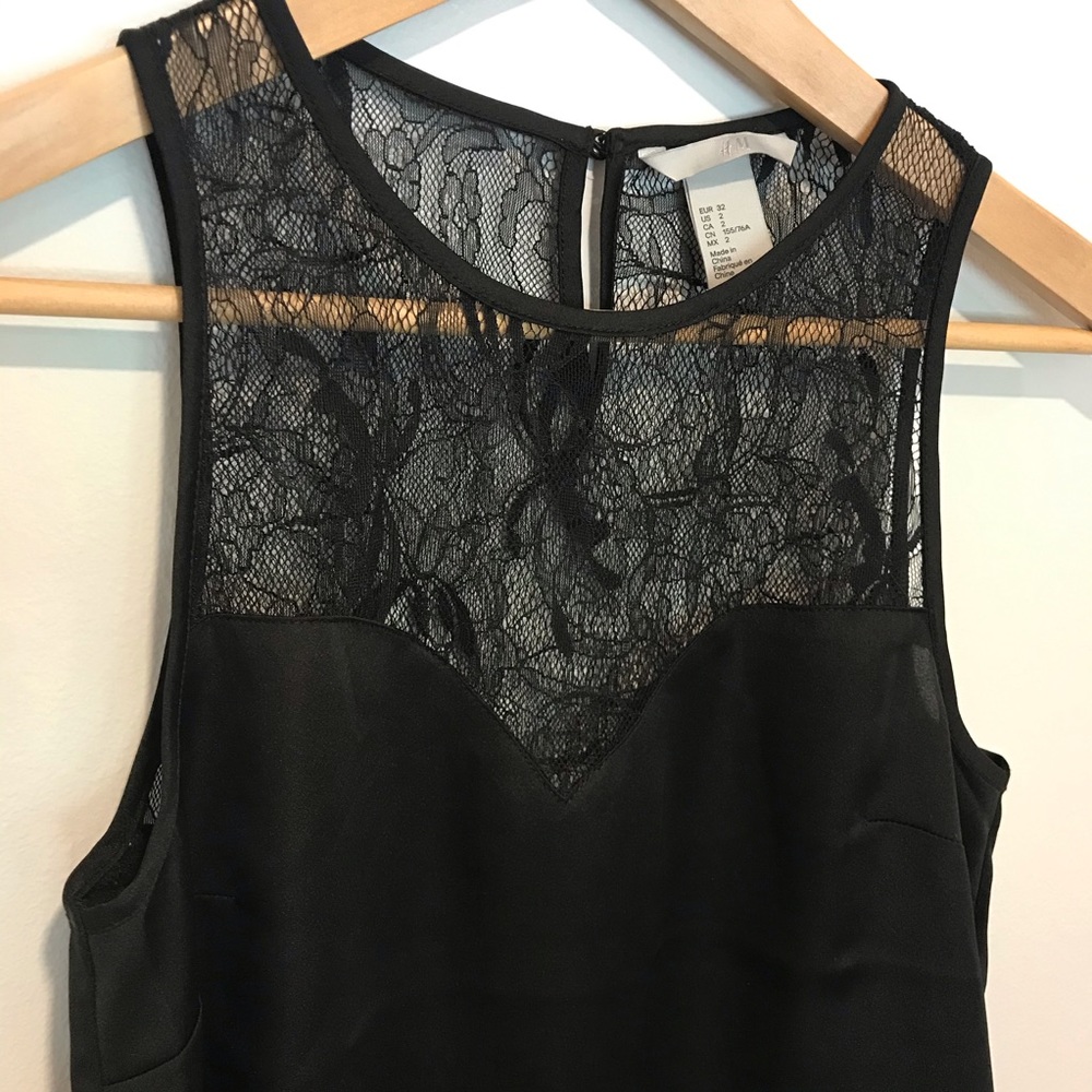 H&M lace black tank top